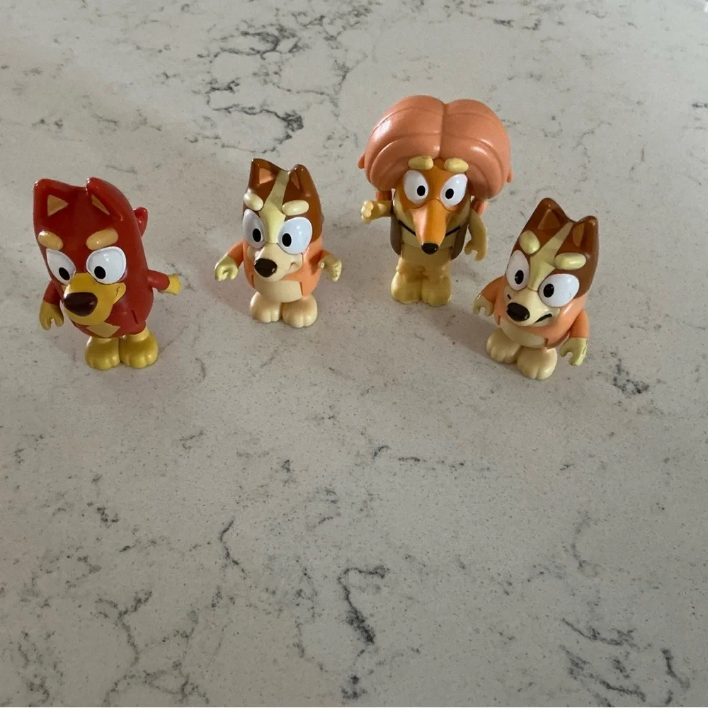 Bluey family set of 4 figure play toys